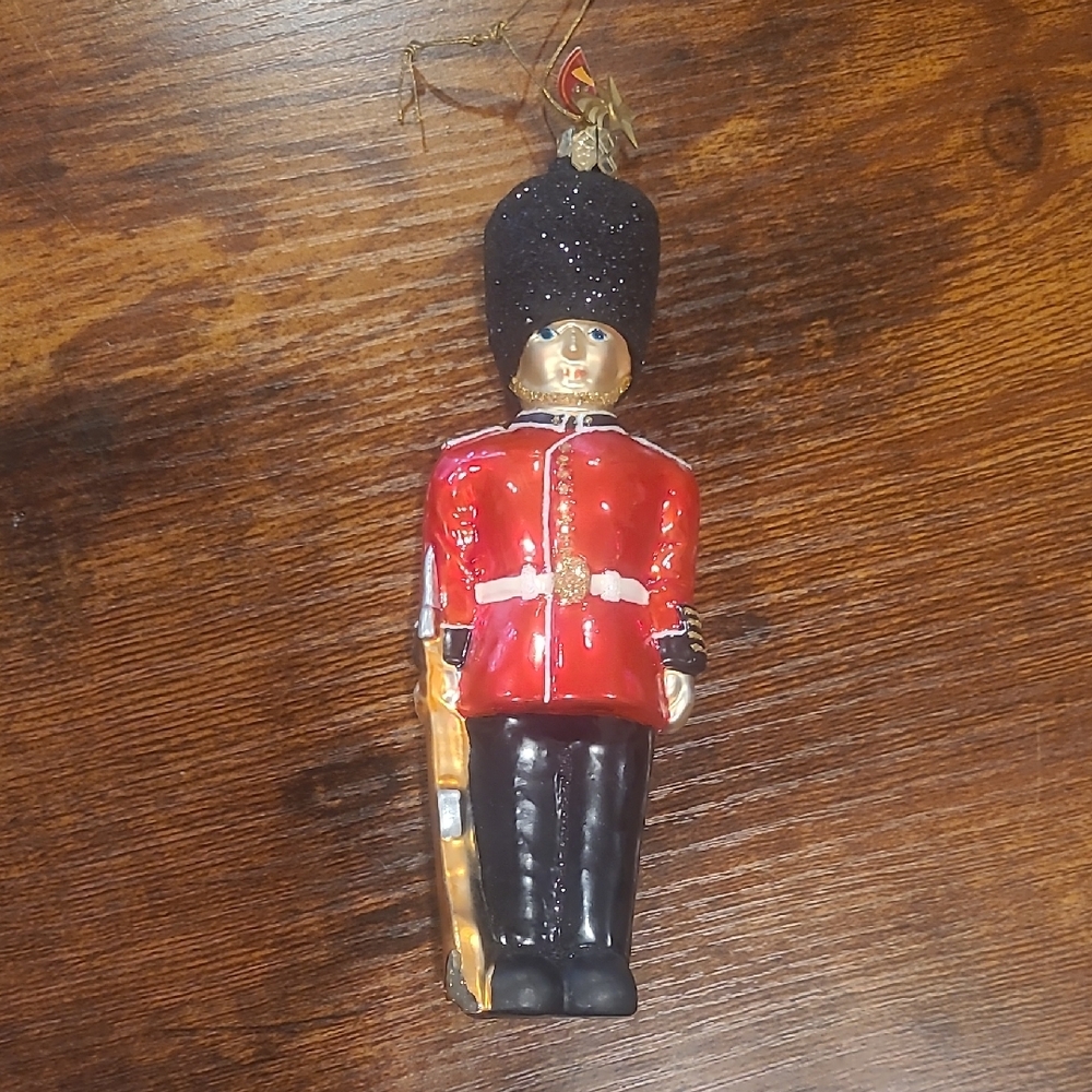 Kathe Wohlfahrt London Palance Guard Ornament
